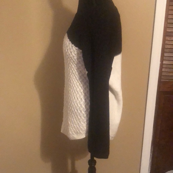 Sweater - Picture 2 of 3